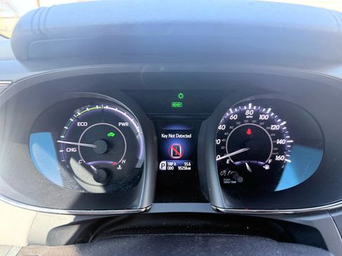 Used 2016 Toyota Avalon Limited image 19