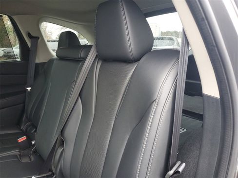 Certified 2023 Acura MDX FWD w/ Technology Package image 16