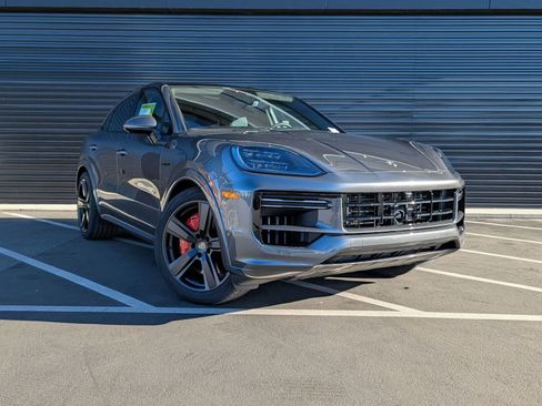 New 2026 Porsche Cayenne Turbo image 7