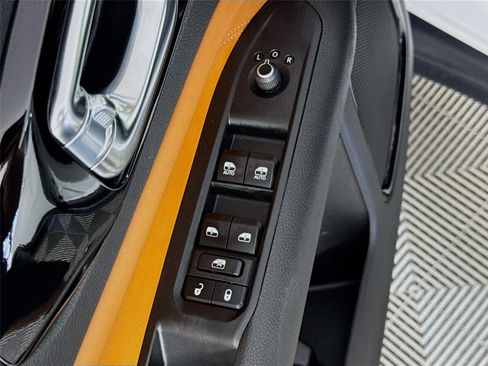 Used 2025 Jeep Compass Limited AWD/4WD image 19