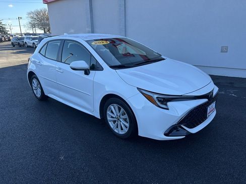 Used 2023 Toyota Corolla SE image 4