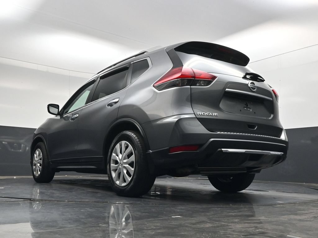 Used 2017 Nissan Rogue S w/ S Appearance Package FWD image 29