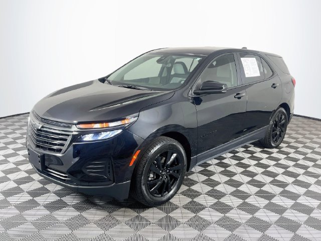 Used 2023 Chevrolet Equinox LS w/ LS Convenience Package FWD image 4