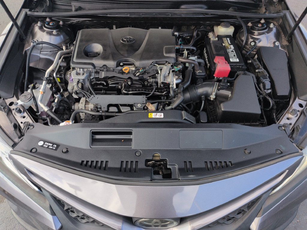 Used 2018 Toyota Camry SE w/ Accessory Appearance Package FWD image 22