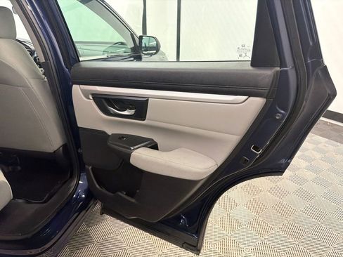 Used 2020 Honda CR-V LX image 17