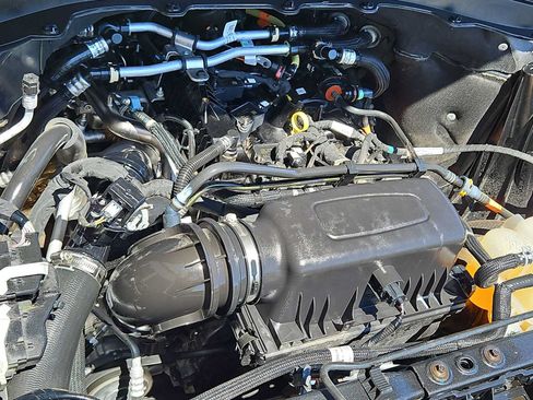 Used 2023 Ford Explorer XLT w/ Equipment Group 202A RWD image 14