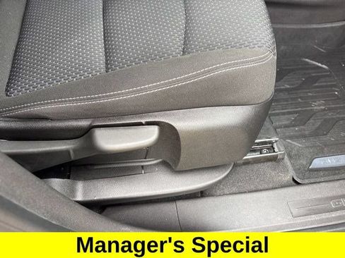 Used 2024 GMC Terrain SLE w/ Driver Convenience Package FWD image 40