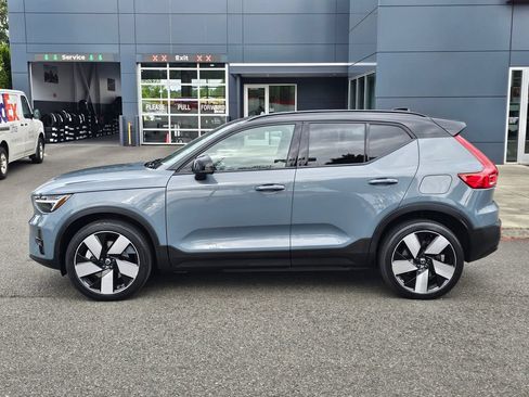 Used 2023 Volvo XC40 Recharge Ultimate AWD/4WD image 8