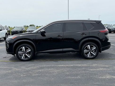 Used 2025 Nissan Rogue SL FWD image 8