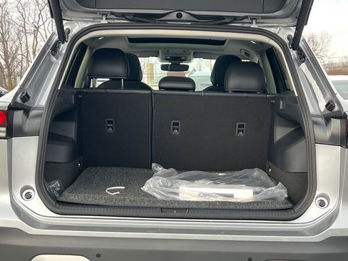 New 2026 Volkswagen Tiguan SE image 16