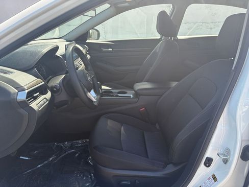 Used 2025 Nissan Altima 2.5 SV image 27