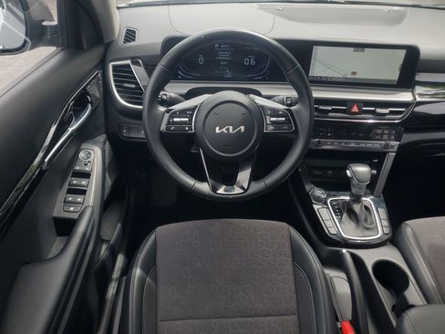 Used 2025 Kia Seltos S FWD image 21