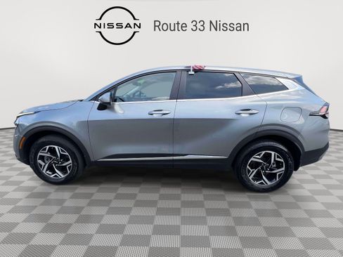 Used 2024 Kia Sportage LX AWD/4WD image 5