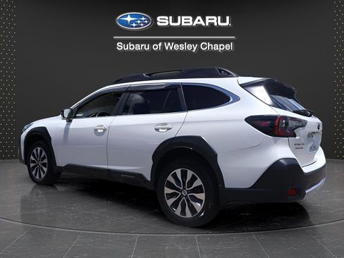 Used 2023 Subaru Outback Limited AWD/4WD image 5