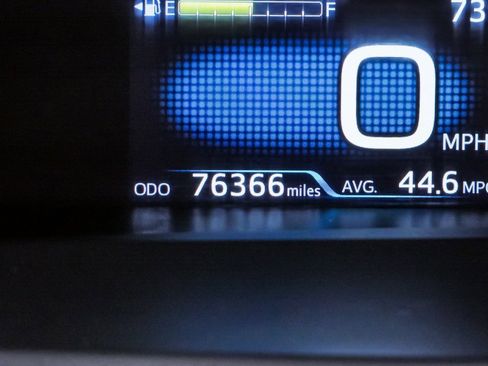 Used 2020 Toyota Prius XLE image 22