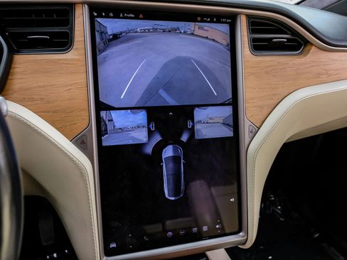 Used 2019 Tesla Model X 75D image 26