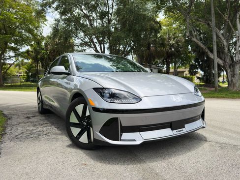 Used 2024 Hyundai Ioniq 6 SE RWD image 22