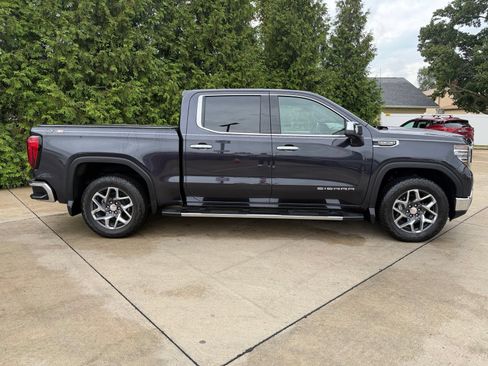 Used 2023 GMC Sierra 1500 SLT w/ SLT Premium Package AWD/4WD image 32