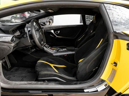 Used 2018 Lamborghini Huracan Performante image 8