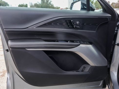 Used 2025 Cadillac Lyriq Sport image 22