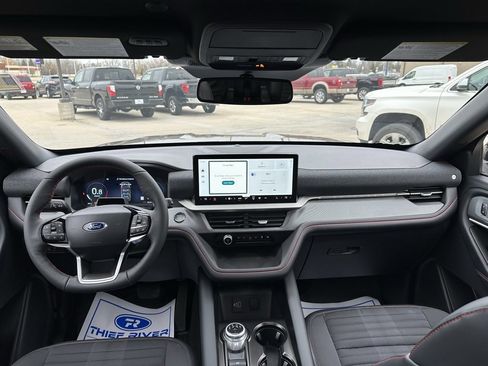 New 2026 Ford Explorer ST-Line w/ ST-Line Street Pack image 18