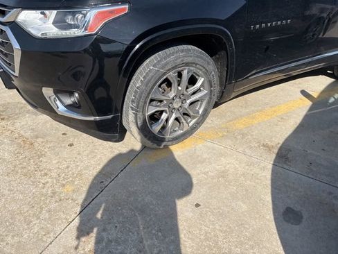 Used 2018 Chevrolet Traverse Premier w/ Driver Confidence II Package image 2