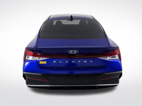 Certified 2024 Hyundai Elantra SEL FWD image 5