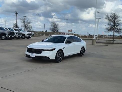 Used 2024 Honda Accord Sport image 5