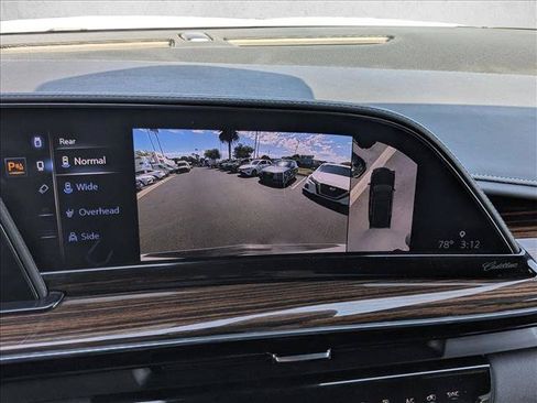 Used 2023 Cadillac Escalade Premium Luxury RWD image 14