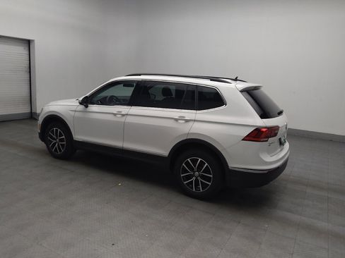 Used 2021 Volkswagen Tiguan SE w/ Panoramic Sunroof Package FWD image 3