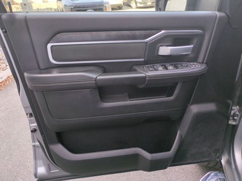 Used 2024 RAM 2500 Big Horn image 12