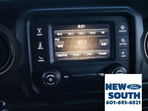 Used 2020 Jeep Gladiator Sport w/ Quick Order Package 24S image 18