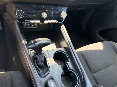 Used 2025 Dodge Durango GT RWD image 32