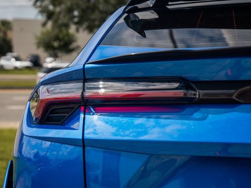 Used 2024 Lamborghini Urus Performante AWD/4WD image 11