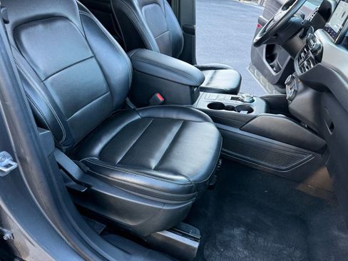 Used 2022 Ford Escape SEL image 11