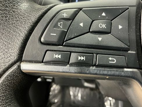 Used 2020 Nissan Kicks SV image 7