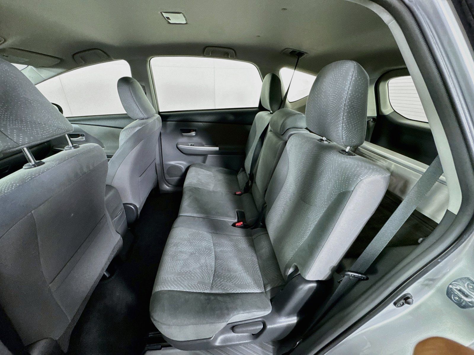 Used 2014 Toyota Prius V Two FWD image 21