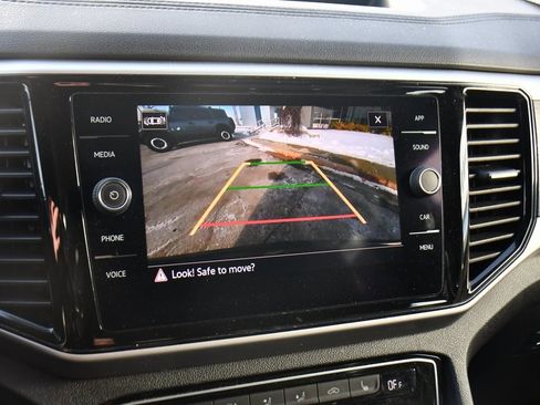 Used 2022 Volkswagen Atlas Cross Sport SE image 27