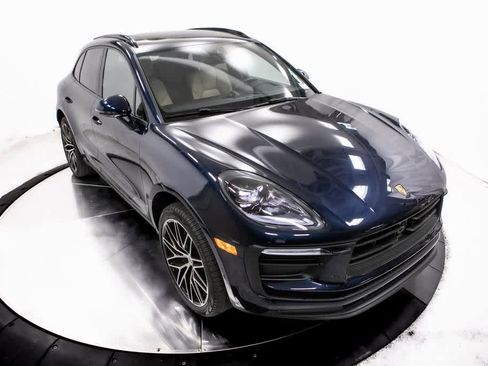 Certified 2023 Porsche Macan image 37