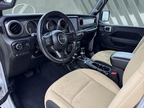 Used 2023 Jeep Wrangler Unlimited w/ Safety Group AWD/4WD image 10