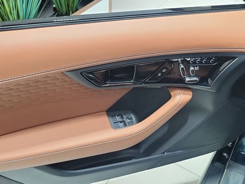 New 2024 Jaguar F-TYPE R image 15