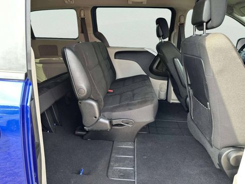 Used 2019 Dodge Grand Caravan SE FWD image 22