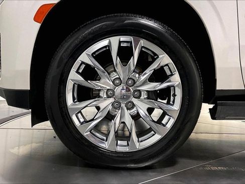 Used 2021 GMC Yukon Denali w/ Denali Premium Package AWD/4WD image 9