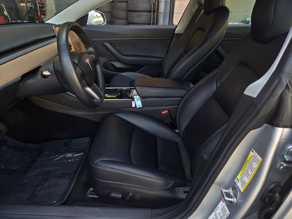 Used 2018 Tesla Model 3 Long Range RWD image 16