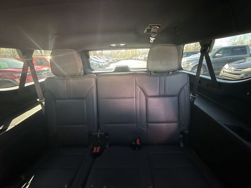 Used 2022 Chevrolet Suburban RST w/ Luxury Package image 22