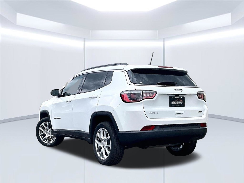 Used 2022 Jeep Compass Latitude AWD/4WD image 13