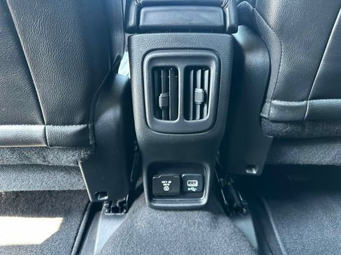 Used 2021 Jeep Compass Limited AWD/4WD image 12