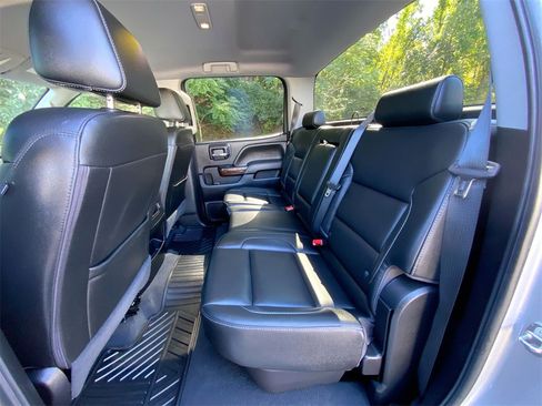 Certified 2019 GMC Sierra 2500 SLT w/ Duramax Plus Package image 24