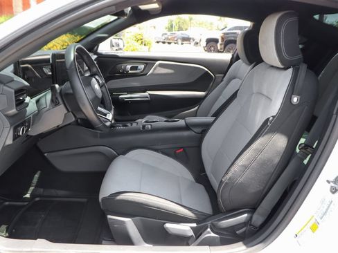 Used 2025 Ford Mustang Coupe RWD image 16