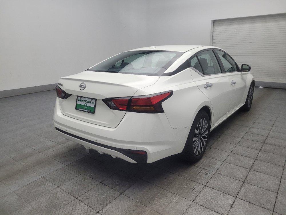 Used 2025 Nissan Altima 2.5 SV FWD image 9